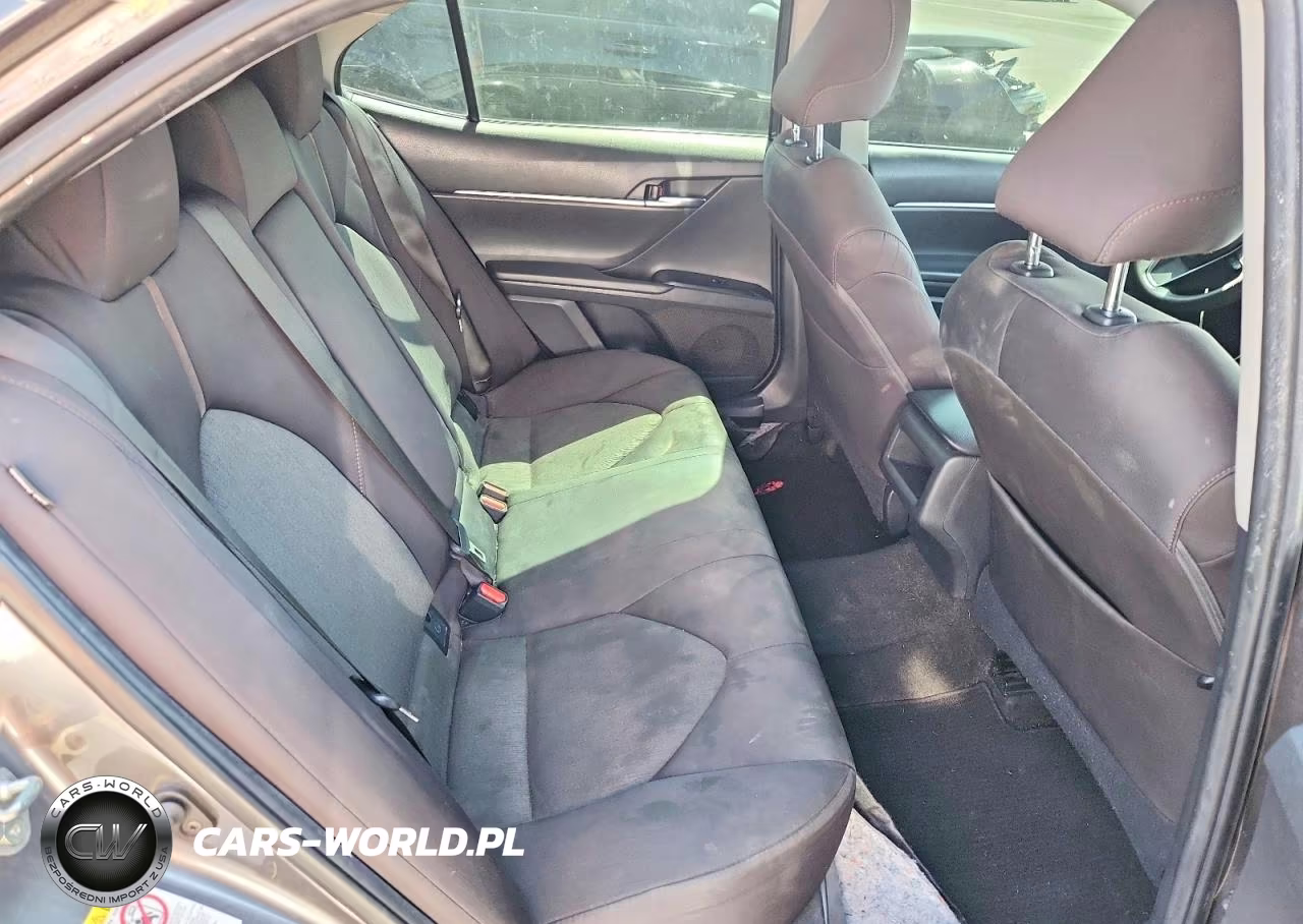 2018 Toyota Camry Ce-Le-Xle VIN:4T1B11HK0JU530380 - 10
