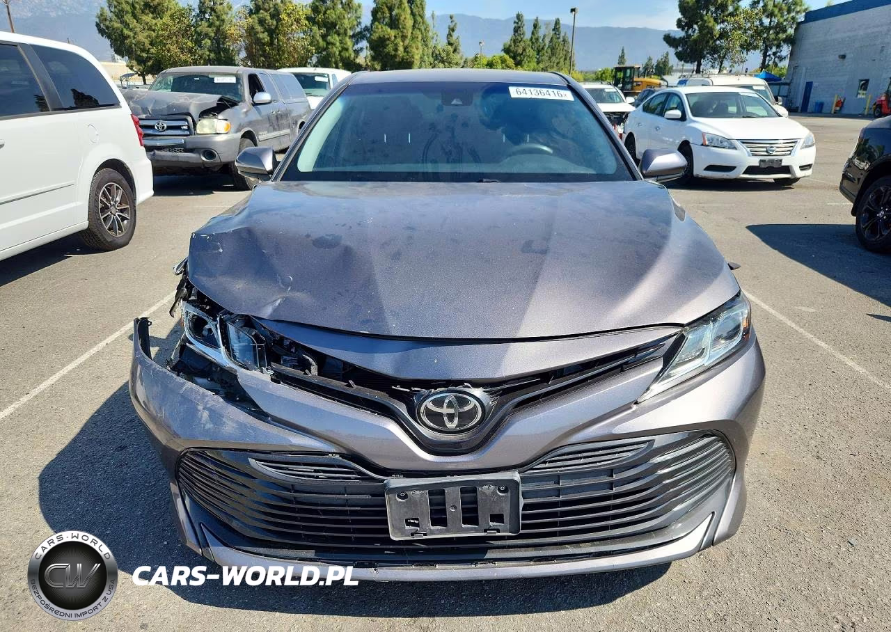 2018 Toyota Camry Ce-Le-Xle VIN:4T1B11HK0JU530380 - 5