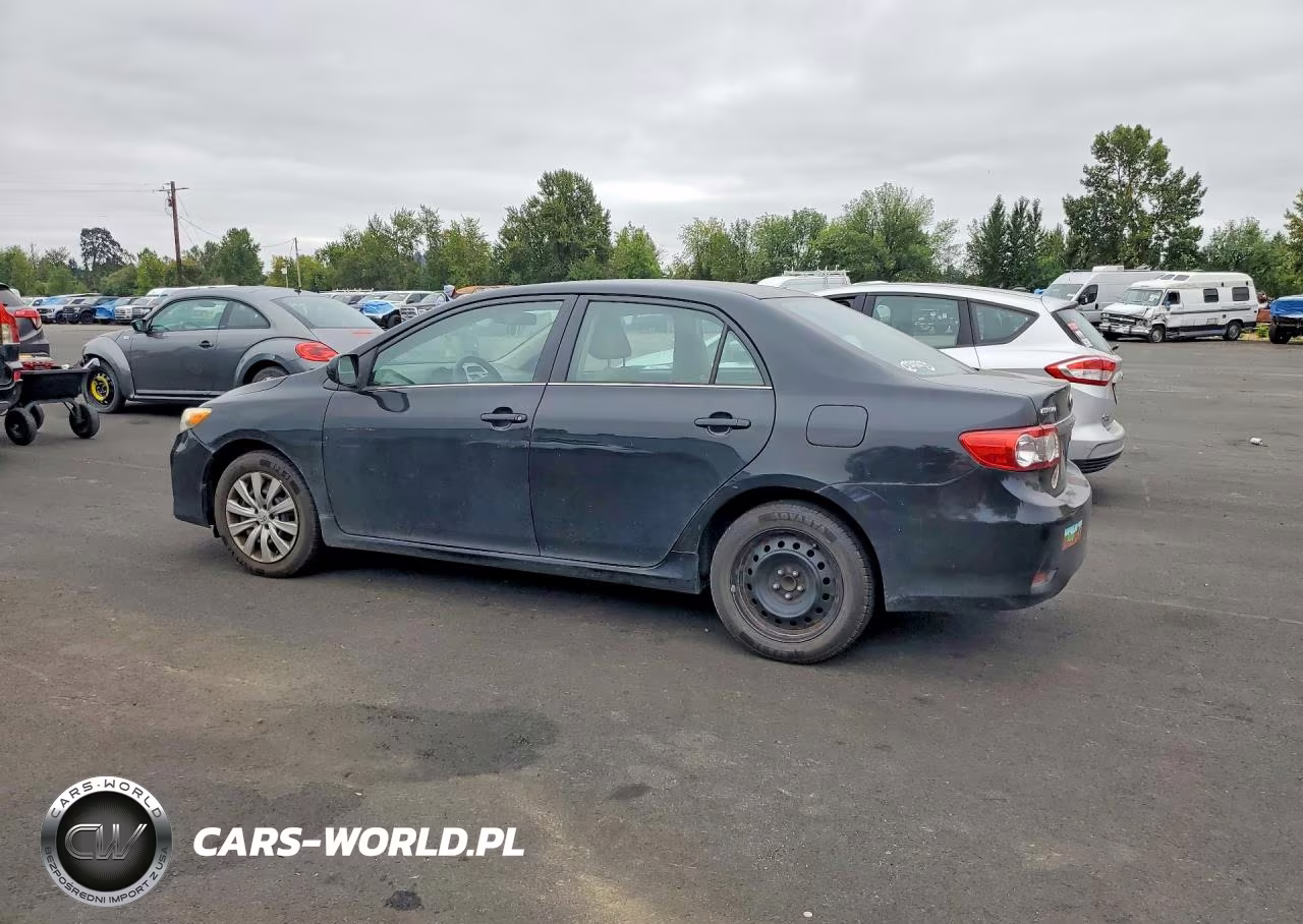 2013 Toyota Corolla Le VIN:2T1BU4EE8DC125784 - 2