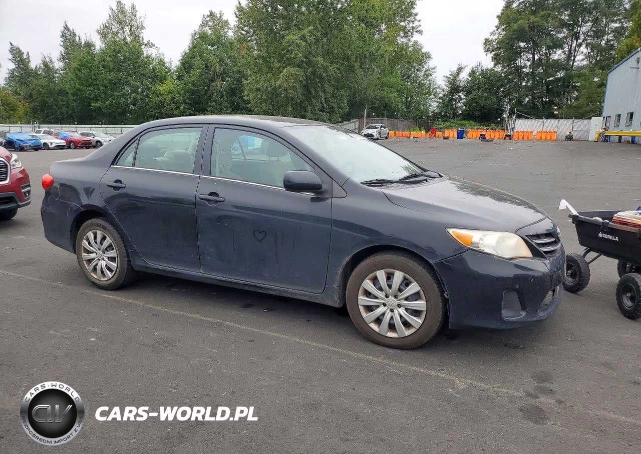 2013 Toyota Corolla Le VIN:2T1BU4EE8DC125784 - 4