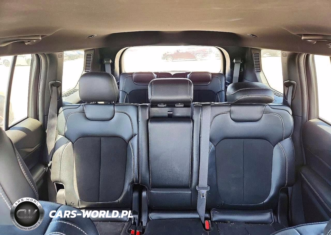 2024 Jeep Grand Cherokee L Laredo VIN:1C4RJKAG7R8527074 - 10