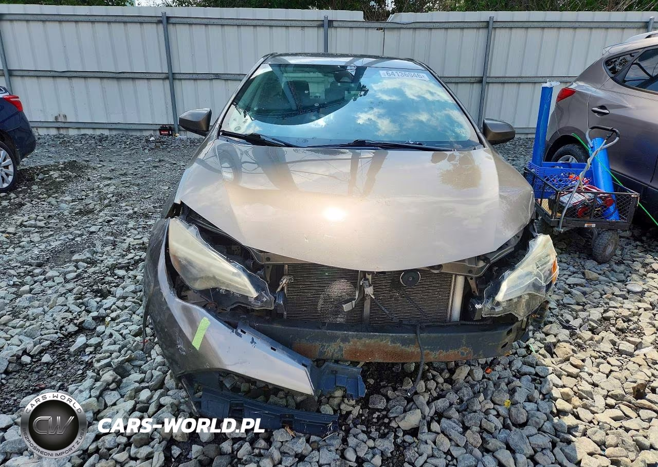 2018 Toyota Corolla Le VIN:2T1BURHE4JC972399 - 5