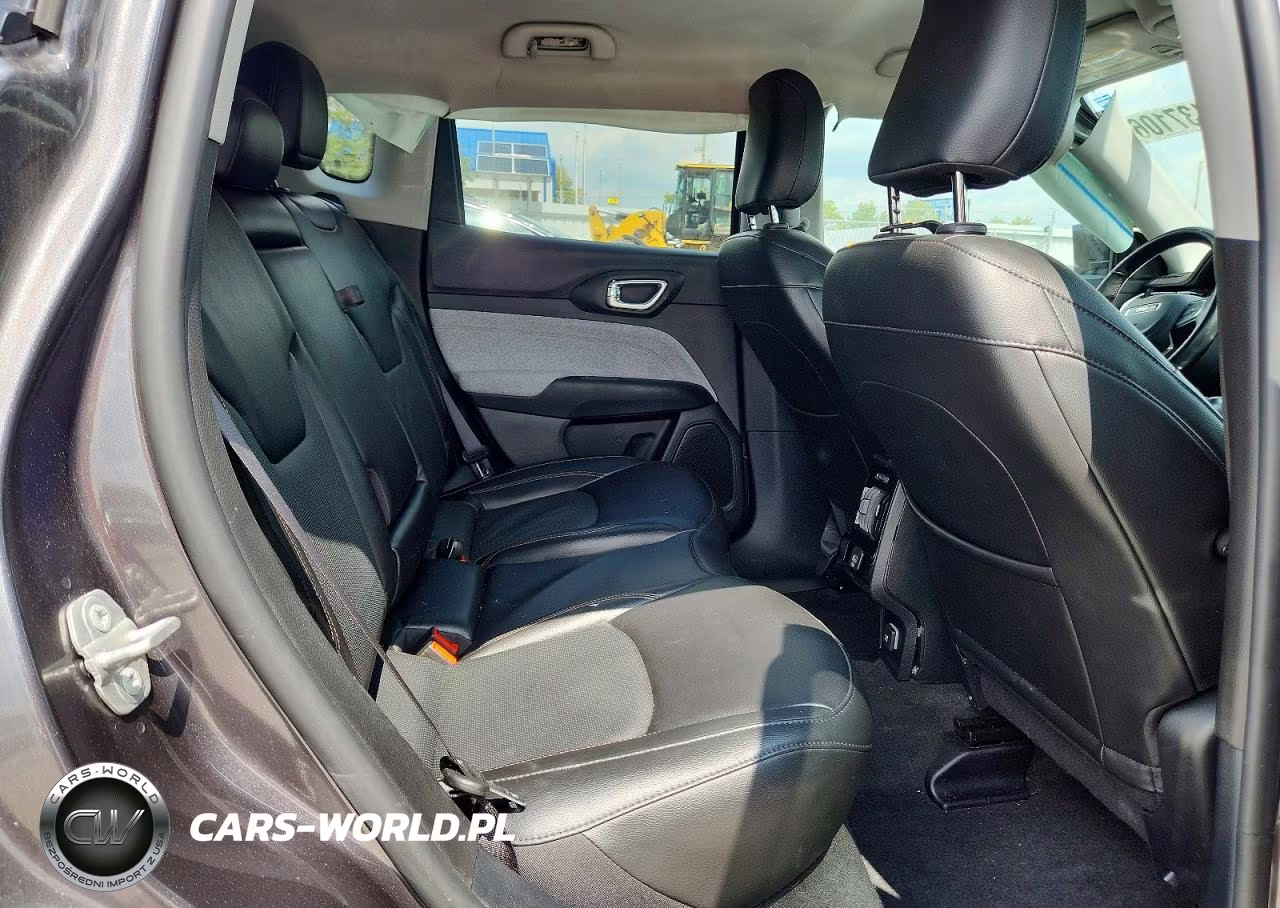 2022 Jeep Compass Latitude Lux VIN:3C4NJDFB7NT178453 - 10