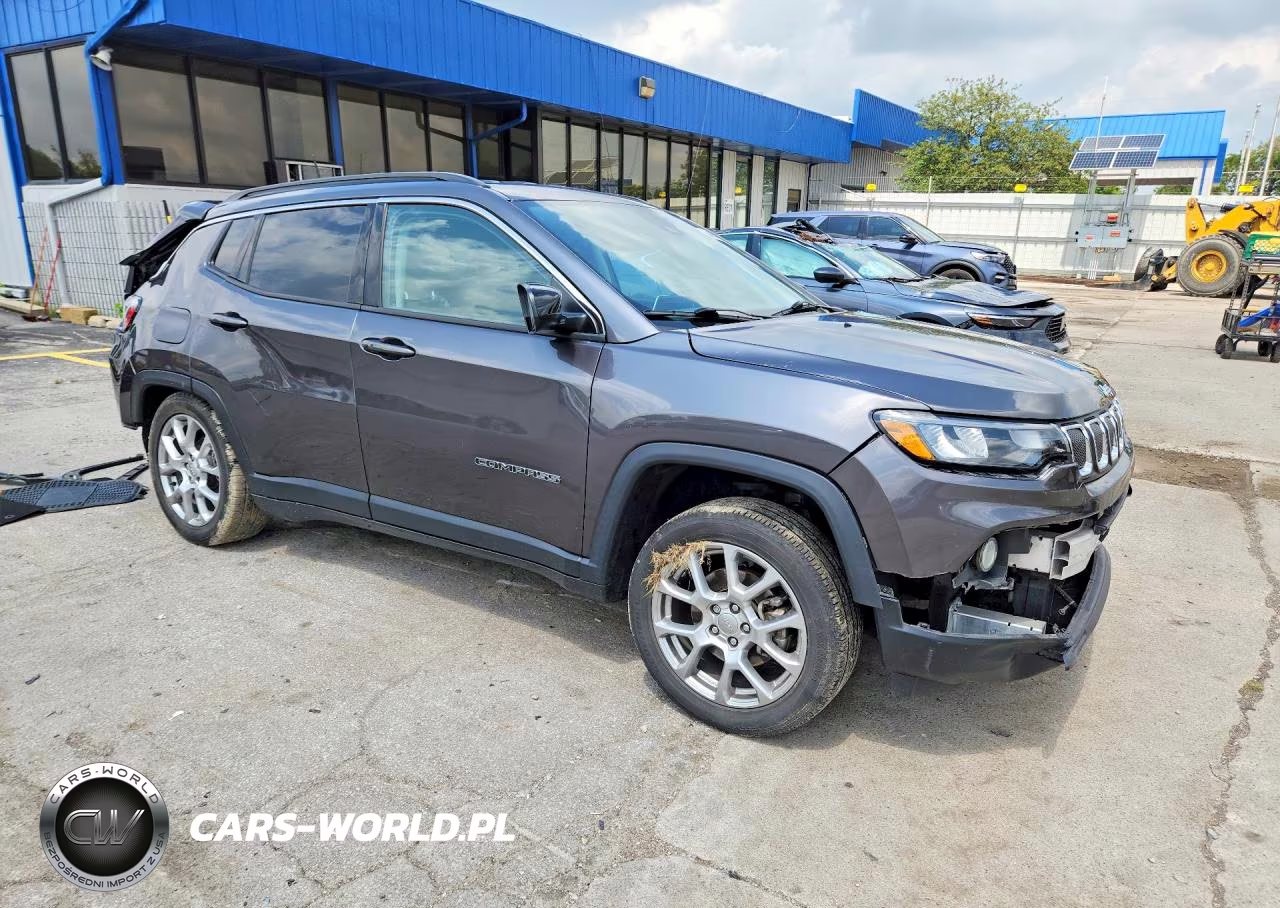 2022 Jeep Compass Latitude Lux VIN:3C4NJDFB7NT178453 - 4