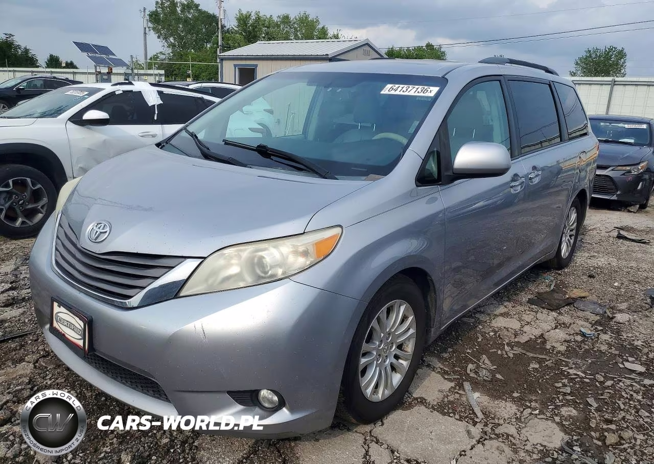 2011 Toyota Sienna Xle 8-Passenger