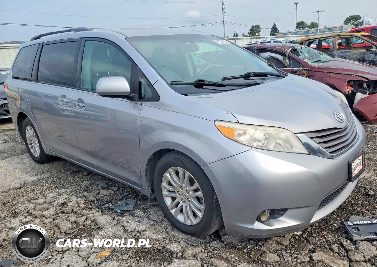 2011 Toyota Sienna Xle 8-Passenger VIN:5TDYK3DC6BS039551 - 4