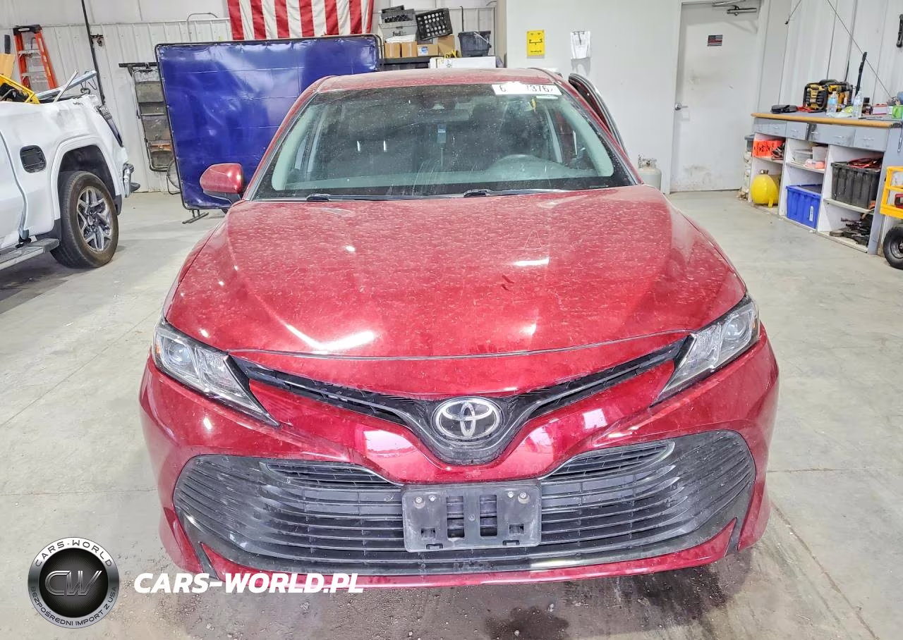 2018 Toyota Camry Le VIN:4T1B11HKXJU516485 - 5