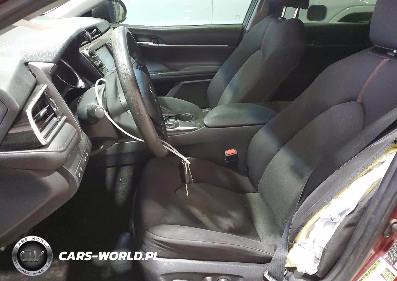 2018 Toyota Camry Le VIN:4T1B11HKXJU516485 - 7