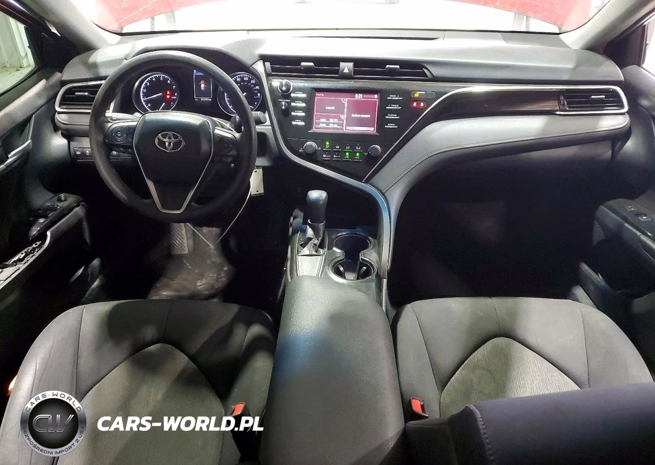 2018 Toyota Camry Le VIN:4T1B11HKXJU516485 - 8