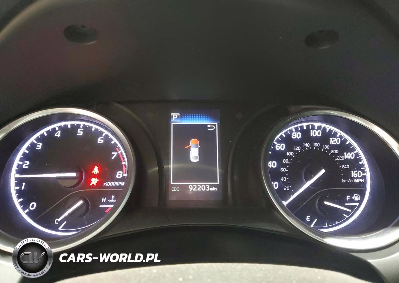 2018 Toyota Camry Le VIN:4T1B11HKXJU516485 - 9