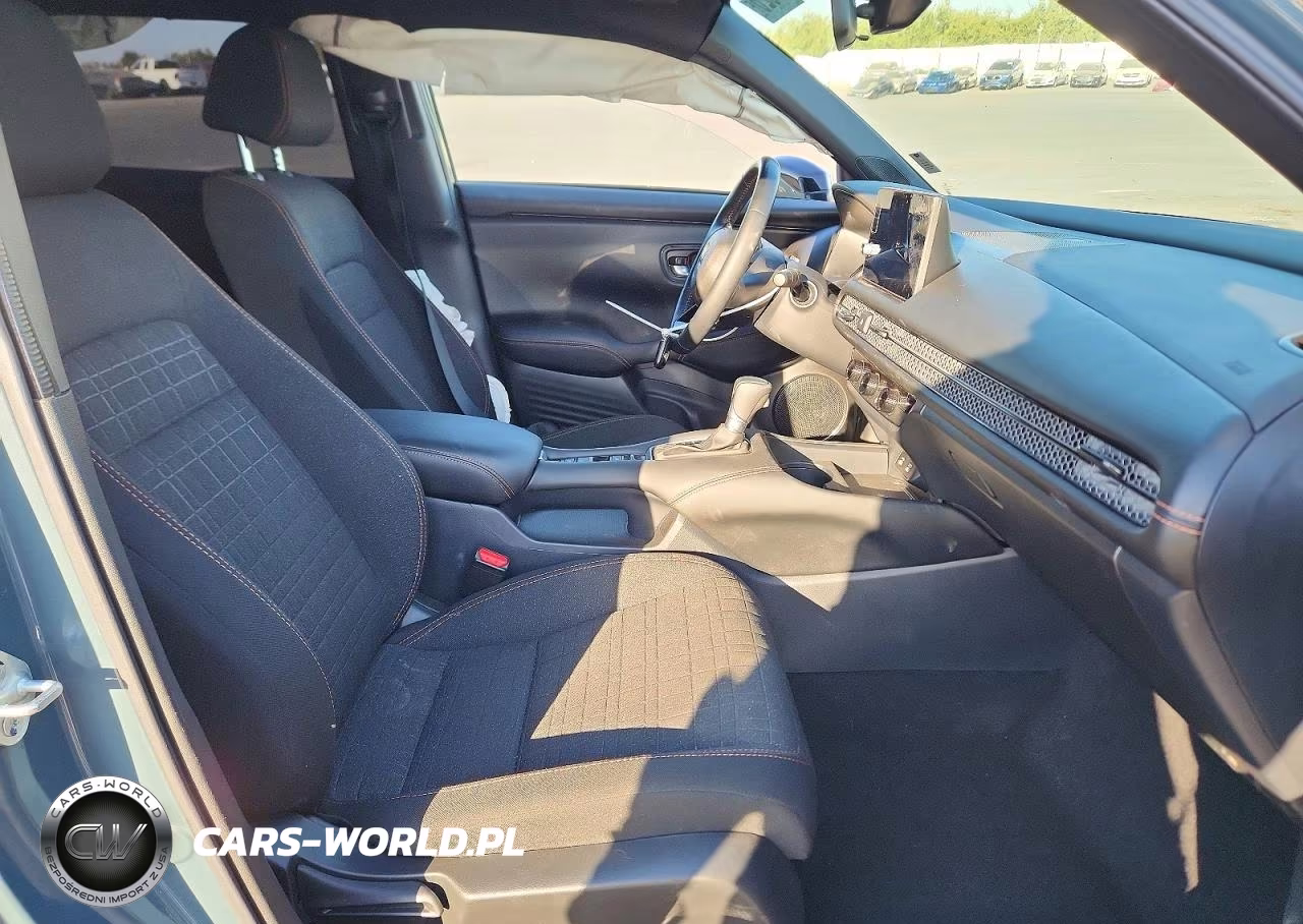 2026 Honda Hr-V Sport VIN:3CZRZ2H54TM742082 - 7