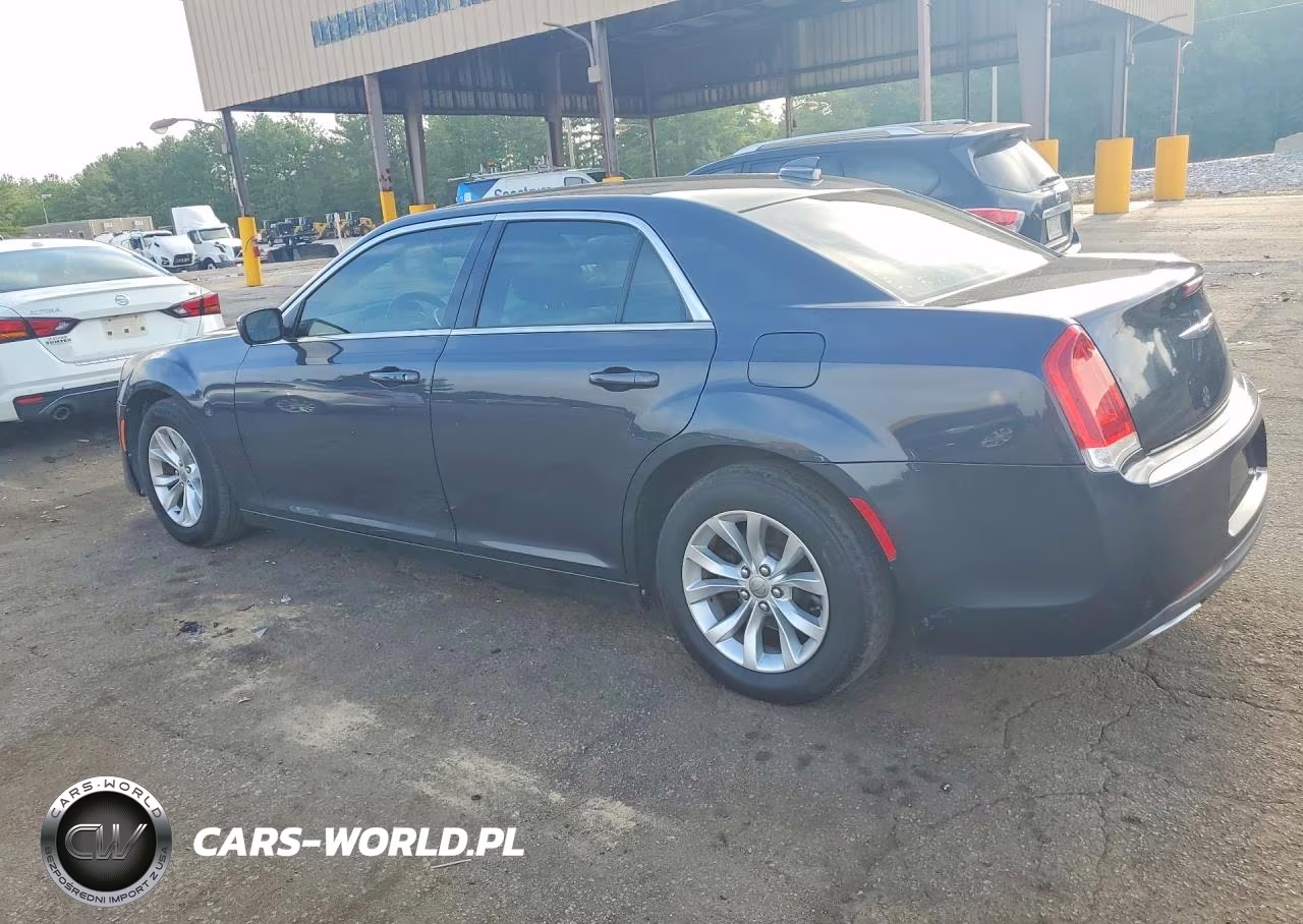2015 Chrysler 300 Limited VIN:2C3CCAAG8FH893713 - 2