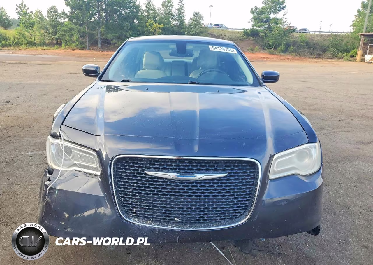 2015 Chrysler 300 Limited VIN:2C3CCAAG8FH893713 - 5