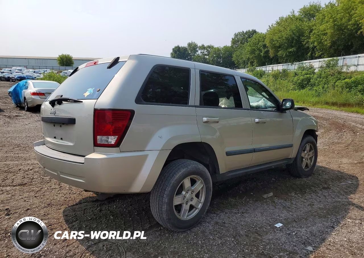 2007 Jeep Grand Cherokee Laredo VIN:1J8GR48K57C639798 - 3