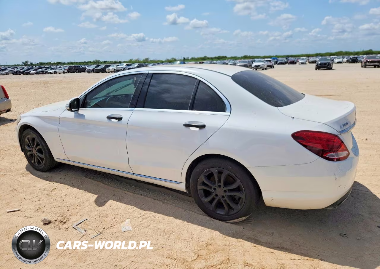 2015 Mercedes-Benz C 300 4Matic VIN:55SWF4KB4FU032098 - 2