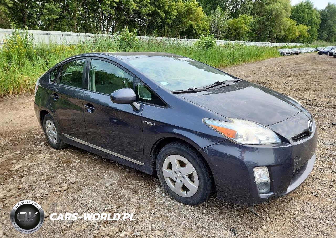 2011 Toyota Prius Two VIN:JTDKN3DU9B1384303 - 4