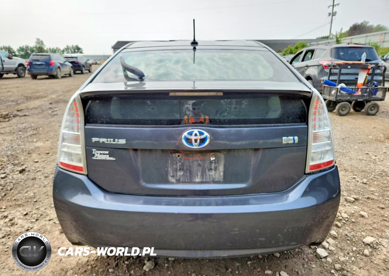 2011 Toyota Prius Two VIN:JTDKN3DU9B1384303 - 6