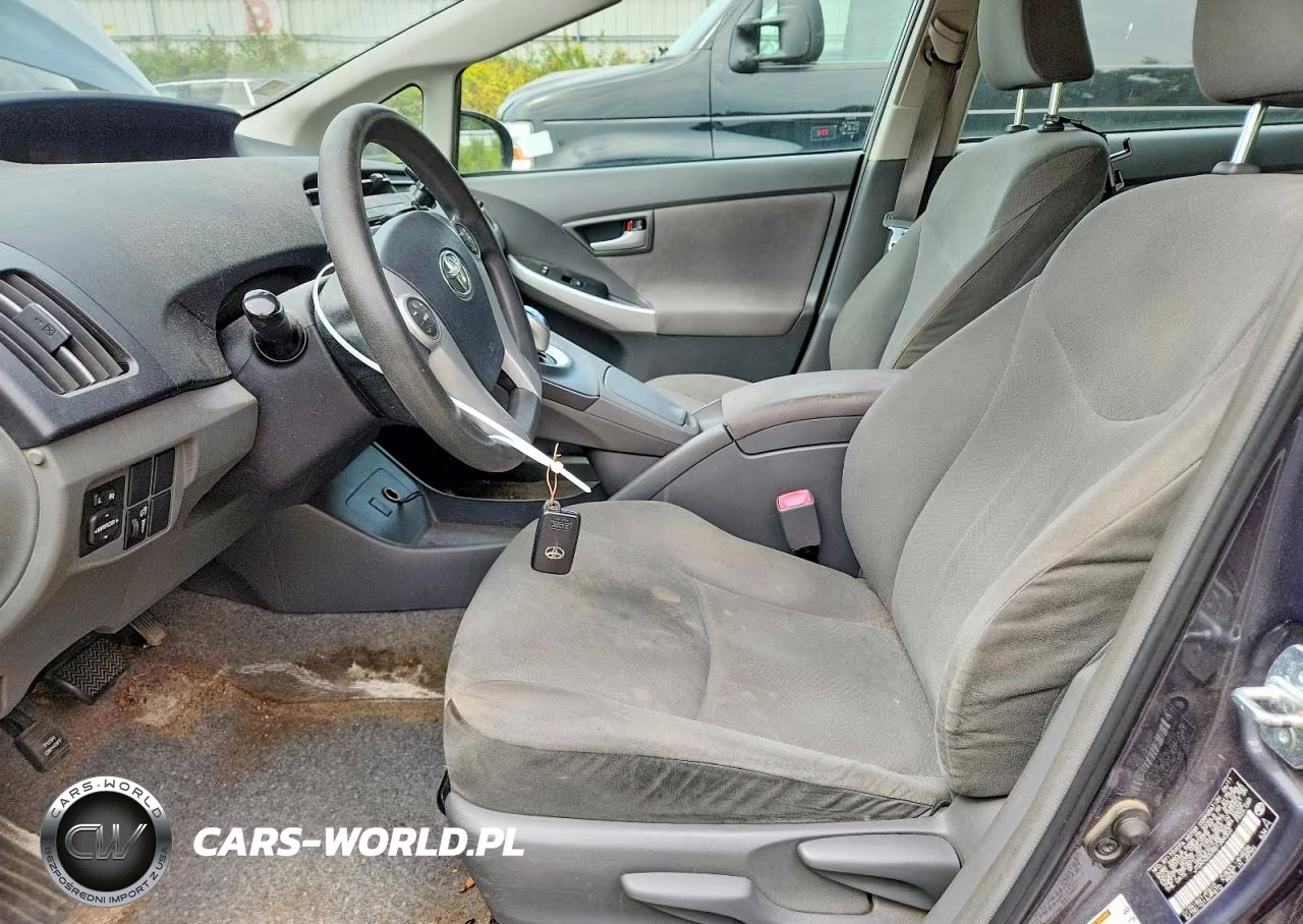 2011 Toyota Prius Two VIN:JTDKN3DU9B1384303 - 7