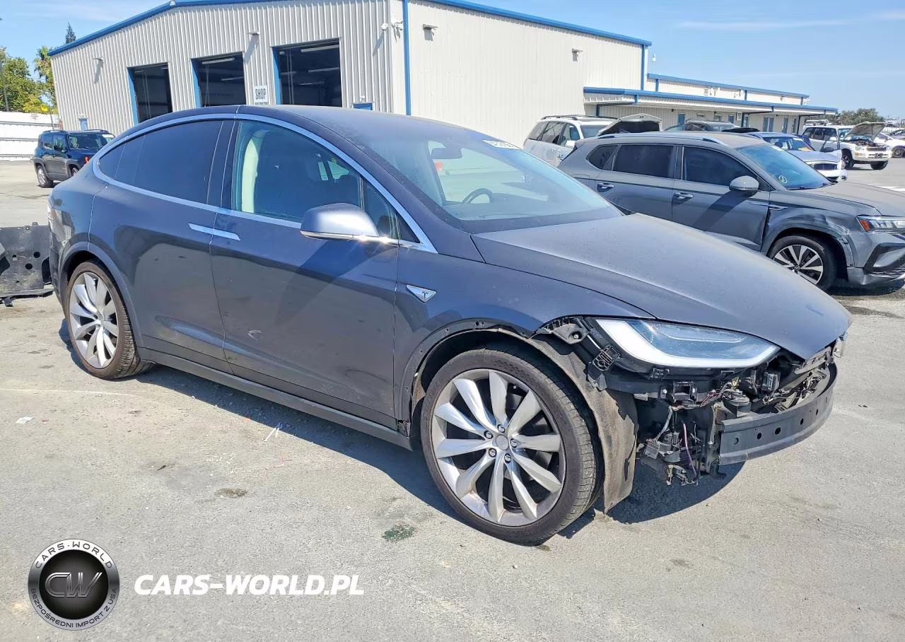 2016 Tesla Model X VIN:5YJXCAE26GF016222 - 4