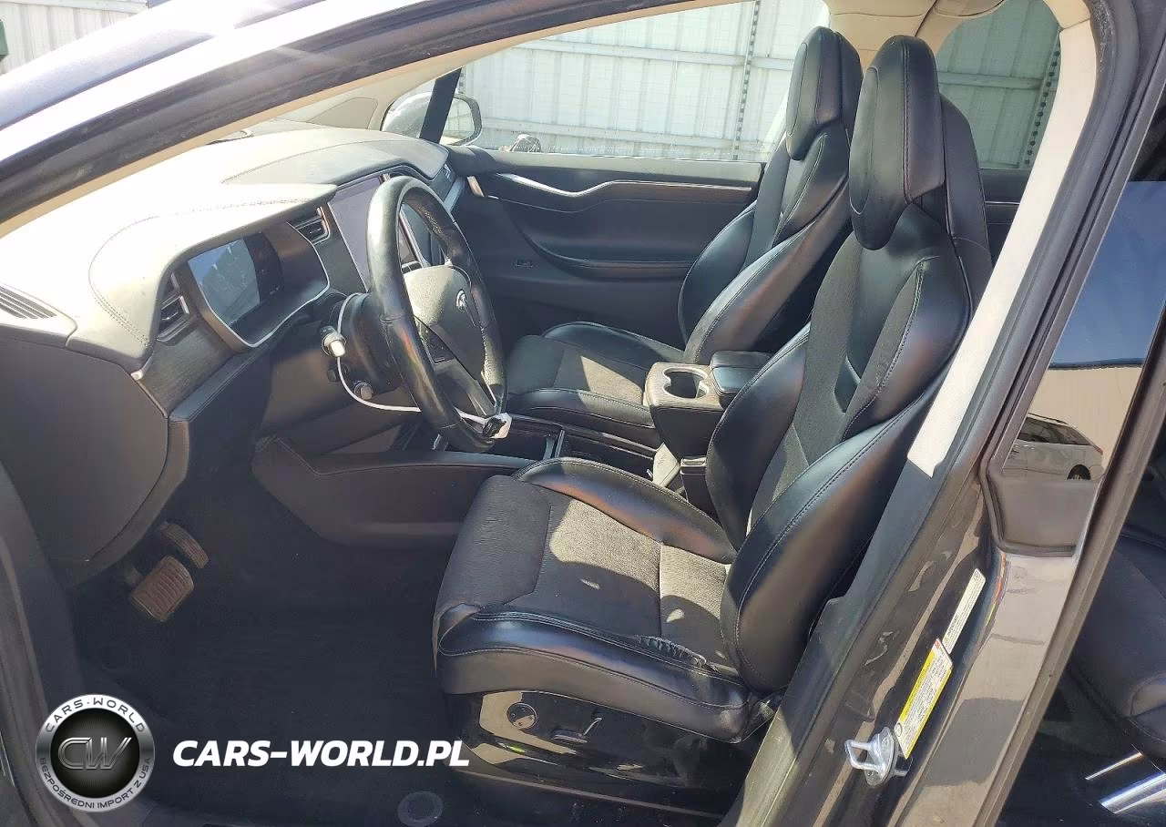 2016 Tesla Model X VIN:5YJXCAE26GF016222 - 7
