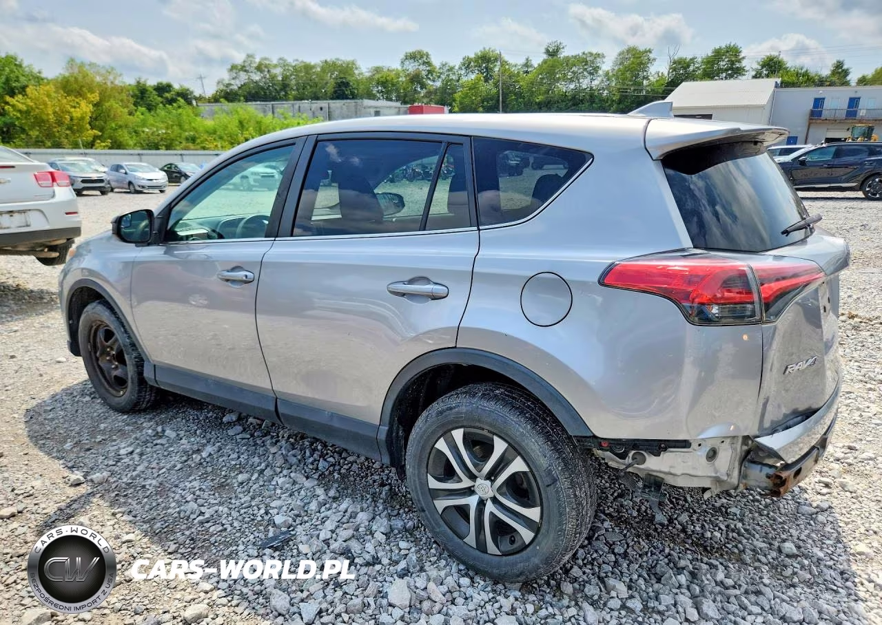 2018 Toyota Rav4 Le VIN:2T3ZFREV3JW426194 - 2