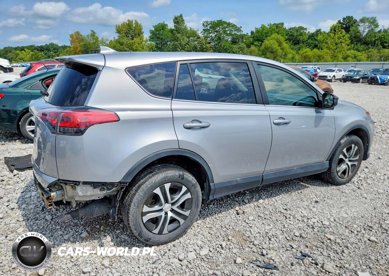 2018 Toyota Rav4 Le VIN:2T3ZFREV3JW426194 - 3