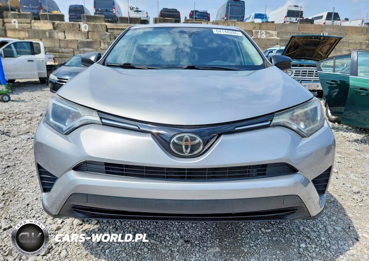 2018 Toyota Rav4 Le VIN:2T3ZFREV3JW426194 - 5