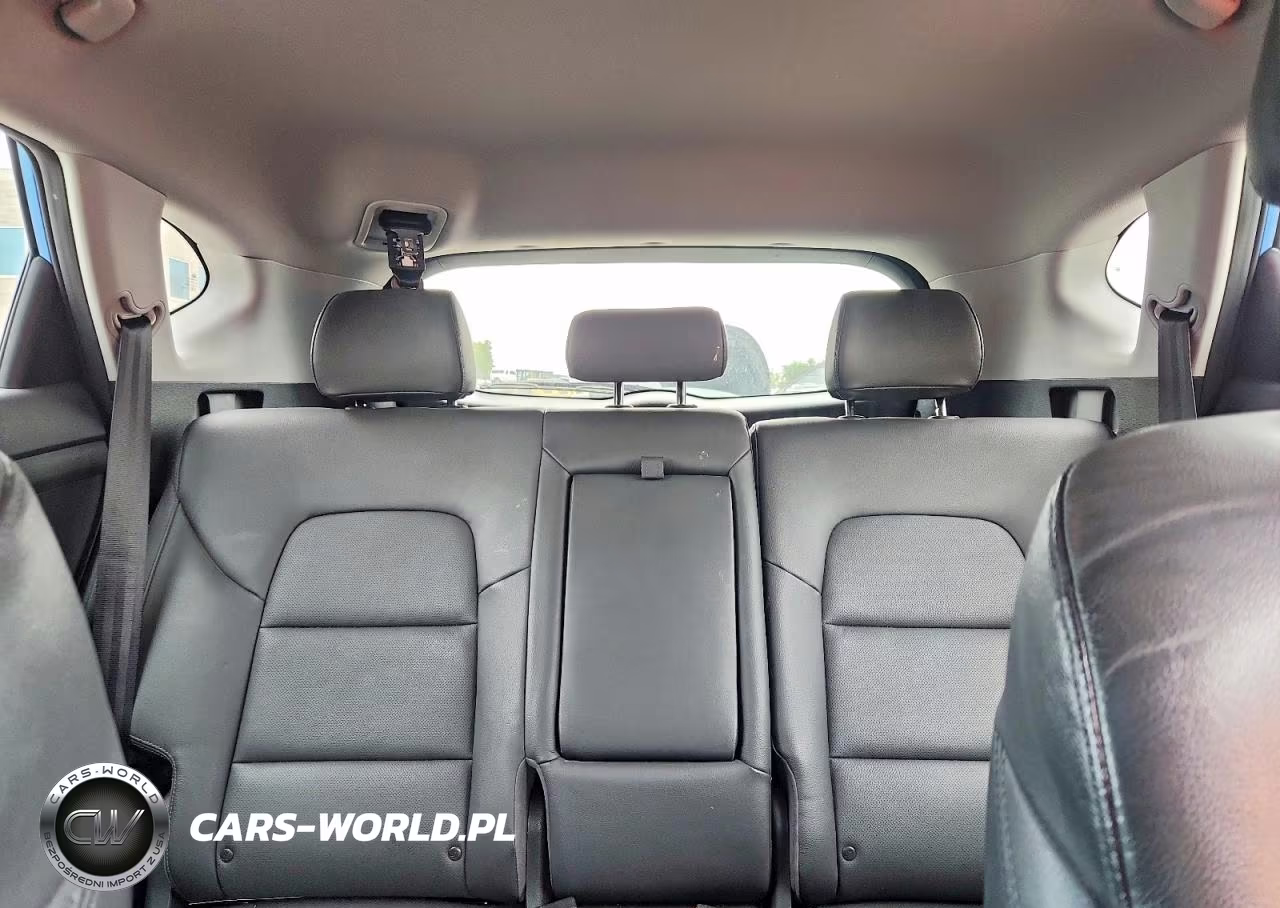 2018 Hyundai Tucson Limited VIN:KM8J3CA2XJU704080 - 10
