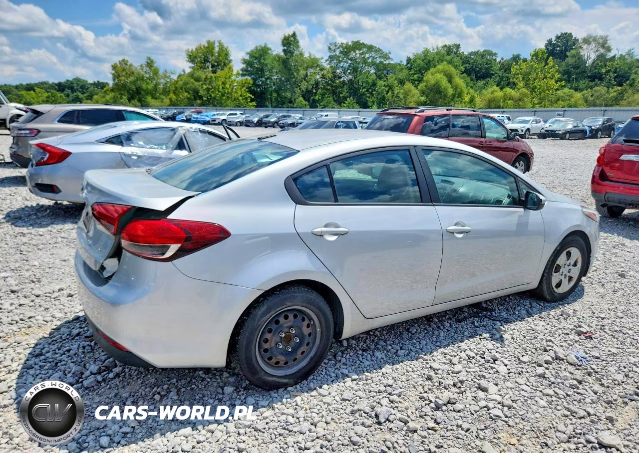 2018 Kia Forte Lx VIN:3KPFK4A71JE188804 - 3