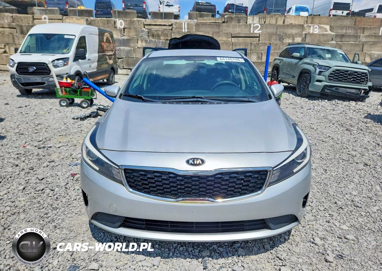 2018 Kia Forte Lx VIN:3KPFK4A71JE188804 - 5