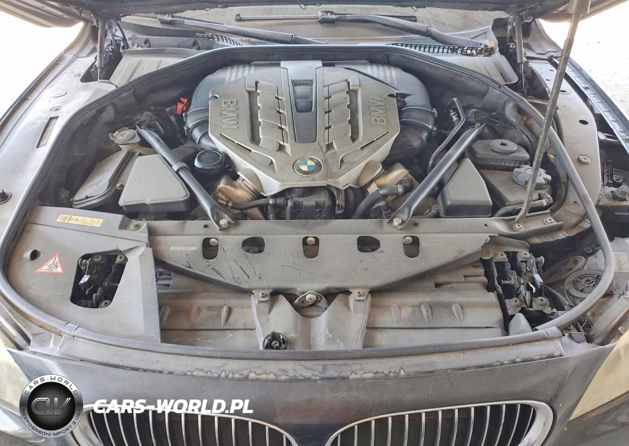 2009 BMW 750 Li VIN:WBAKB83549CY57875 - 11