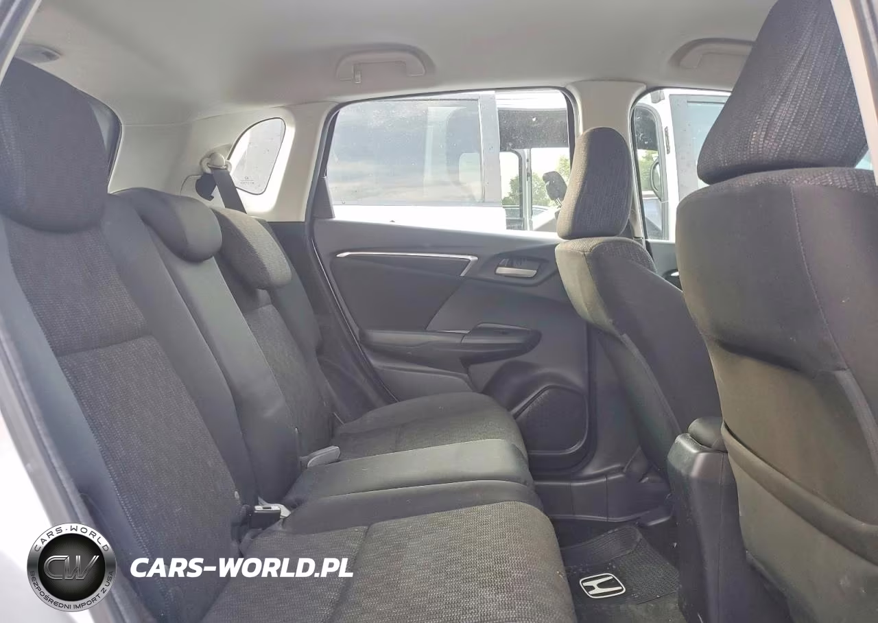 2015 Honda Fit Lx VIN:3HGGK5H57FM767986 - 10