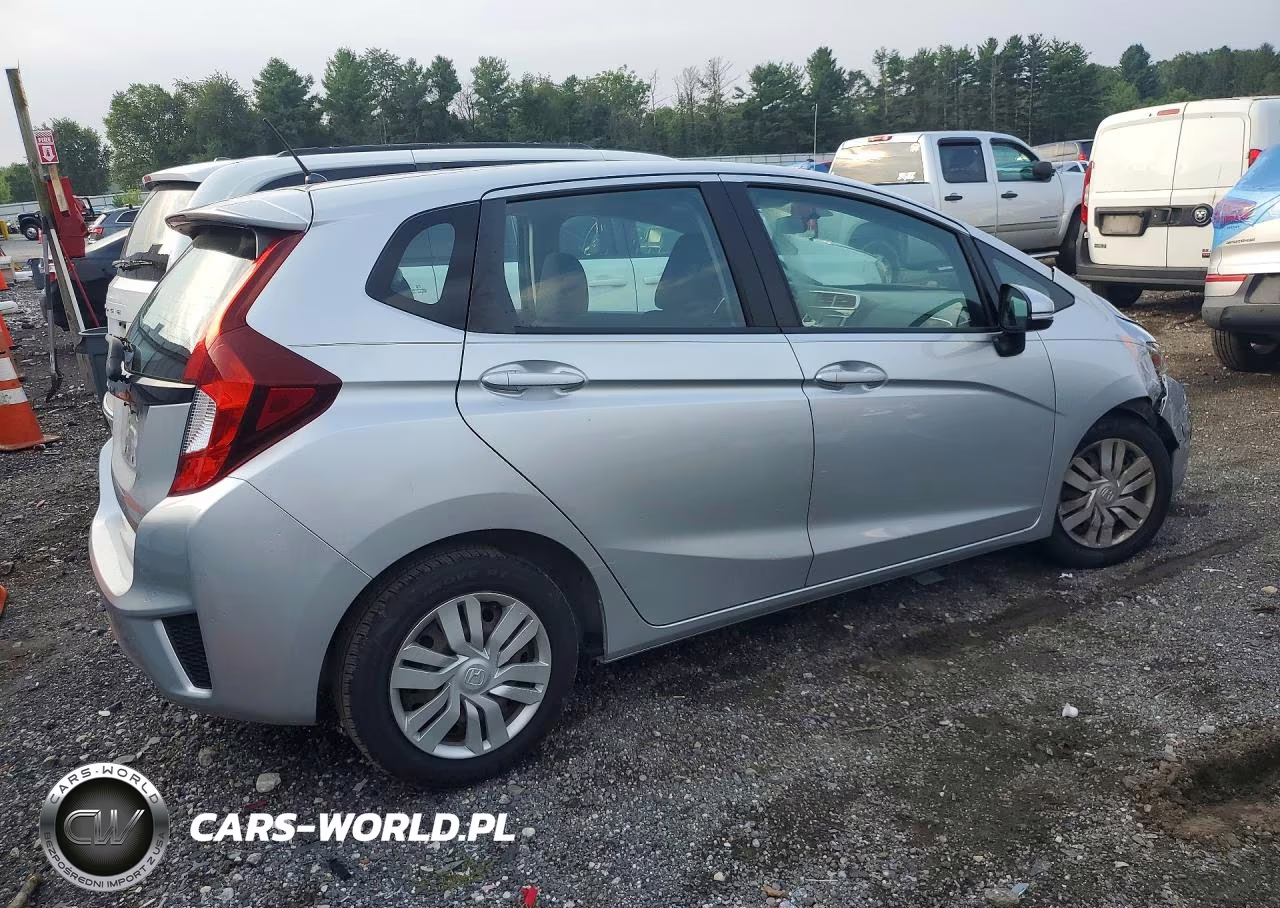 2015 Honda Fit Lx VIN:3HGGK5H57FM767986 - 3