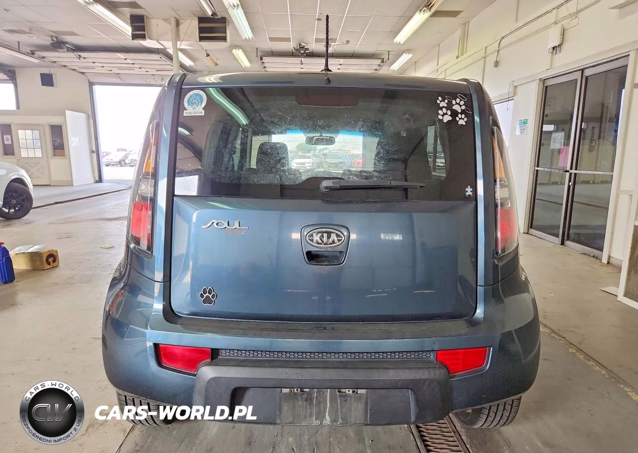 2011 Kia Soul + VIN:KNDJT2A22B7219124 - 6