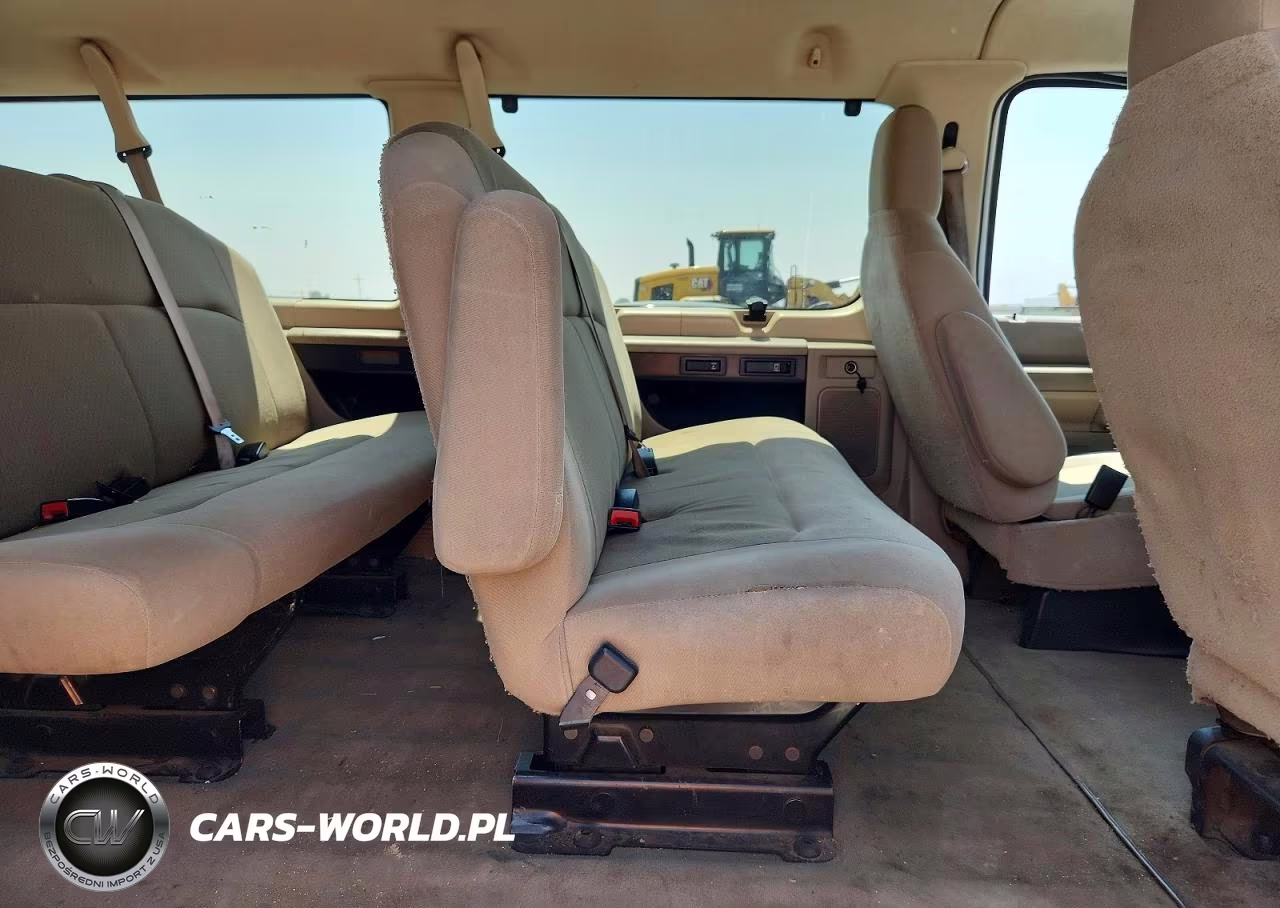 2009 Ford Econoline E350 Super Duty Wagon VIN:1FBNE31L09DA74773 - 11