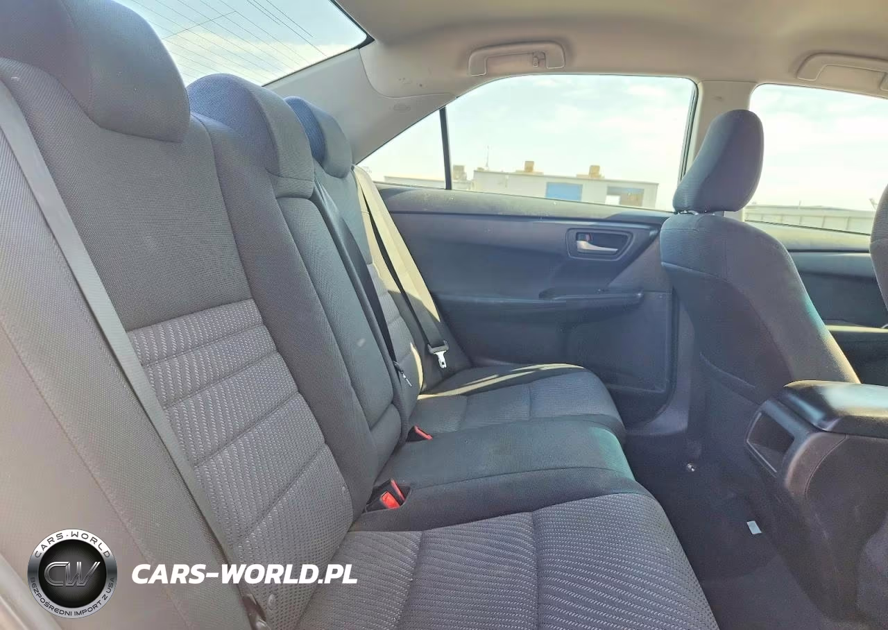 2016 Toyota Camry Le VIN:4T4BF1FK3GR553025 - 10