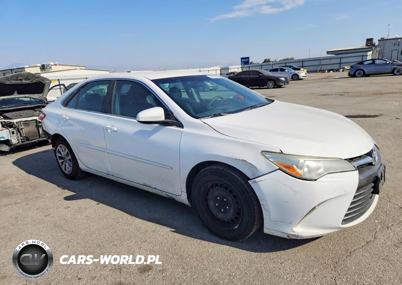 2016 Toyota Camry Le VIN:4T4BF1FK3GR553025 - 4