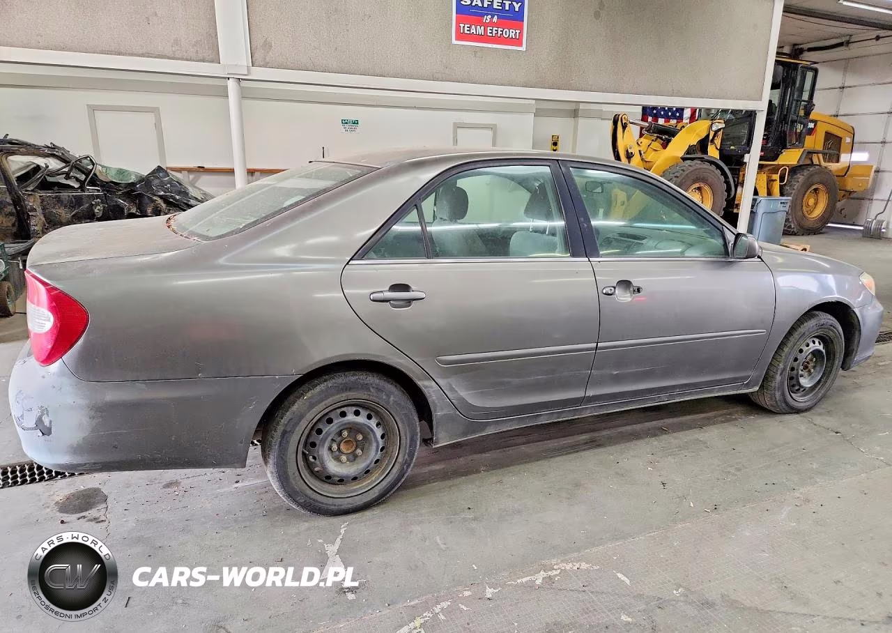 2003 Toyota Camry Le VIN:4T1BE32K53U734443 - 3