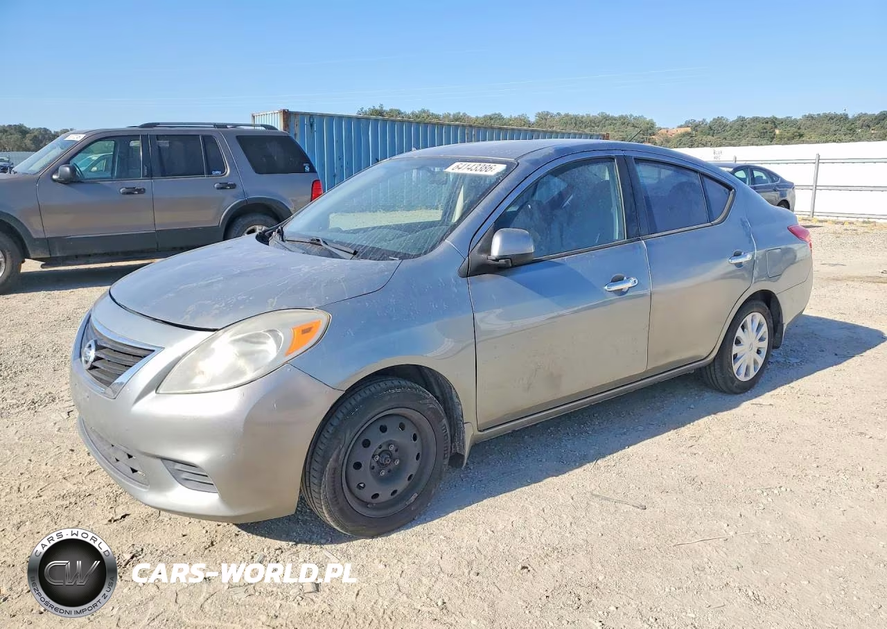 2012 Nissan Versa 1.6 S