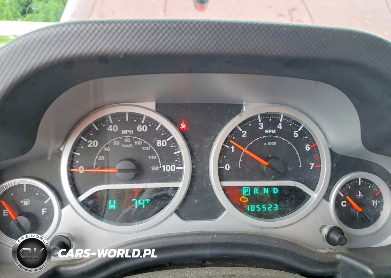 2010 Jeep Wrangler Unlimited Sport VIN:1J4BA3H12AL174182 - 9