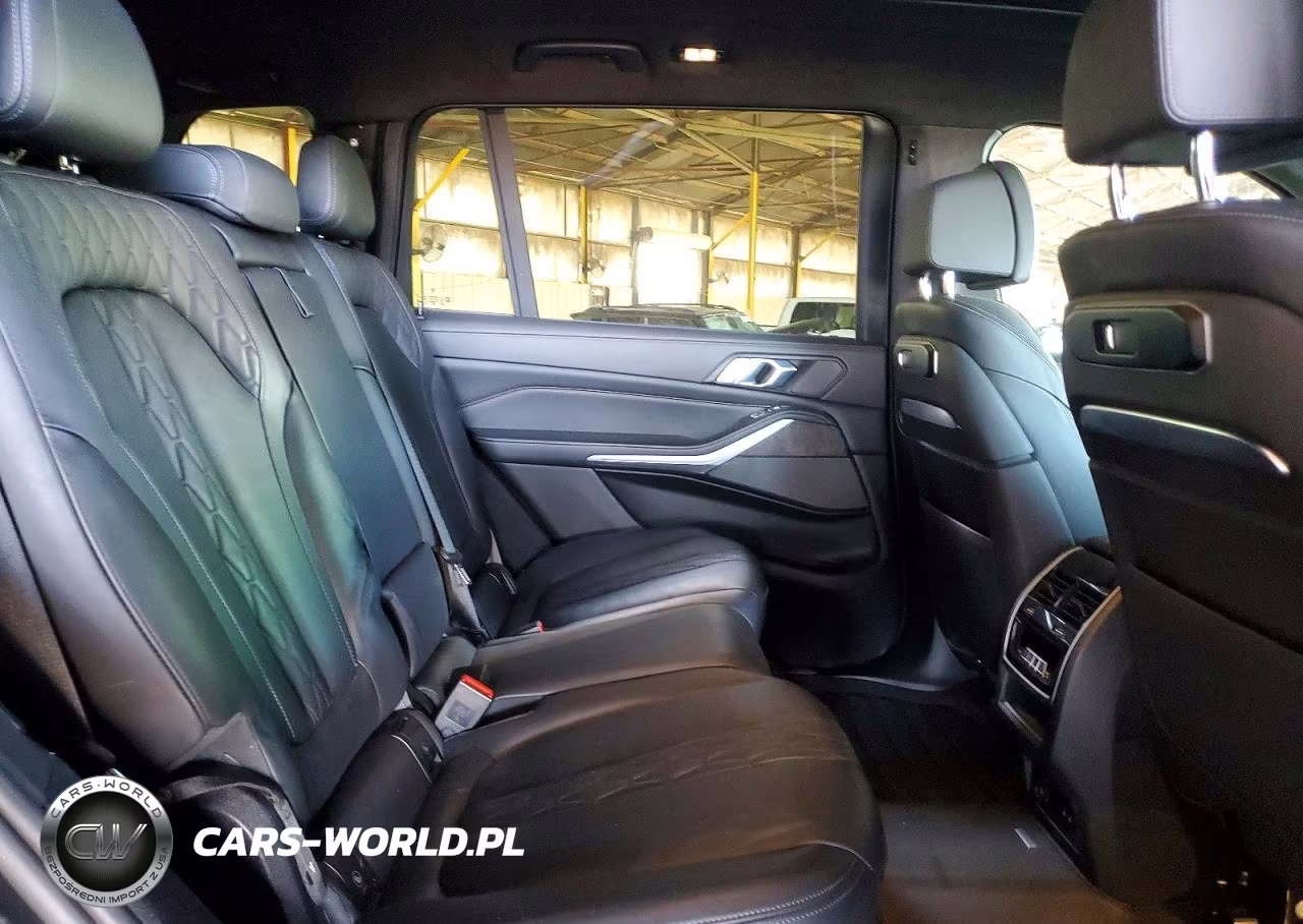 2023 BMW X7 M60I VIN:5UX33EM00P9N44403 - 11