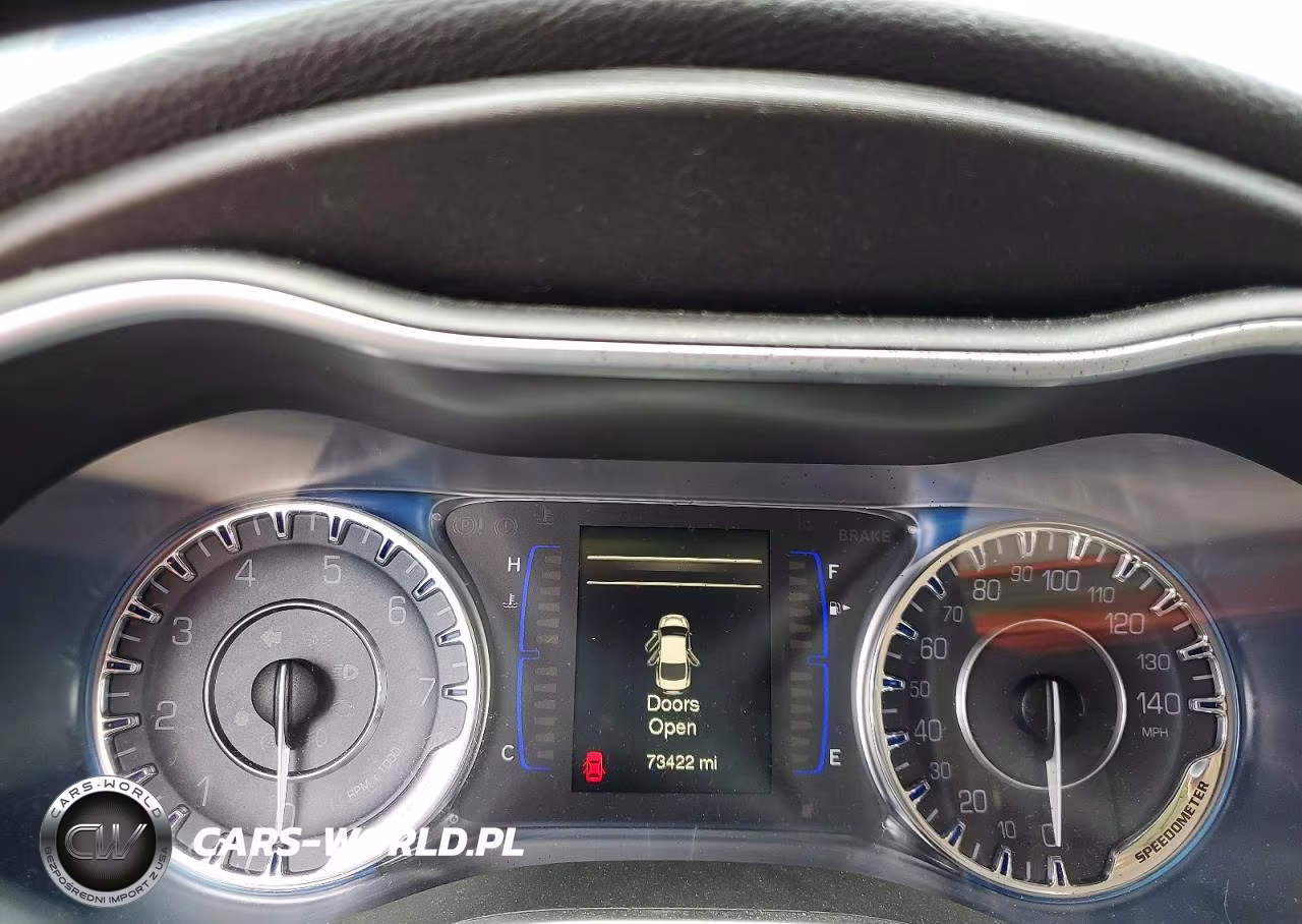 2016 Chrysler 200 Limited VIN:1C3CCCAB7GN167365 - 9