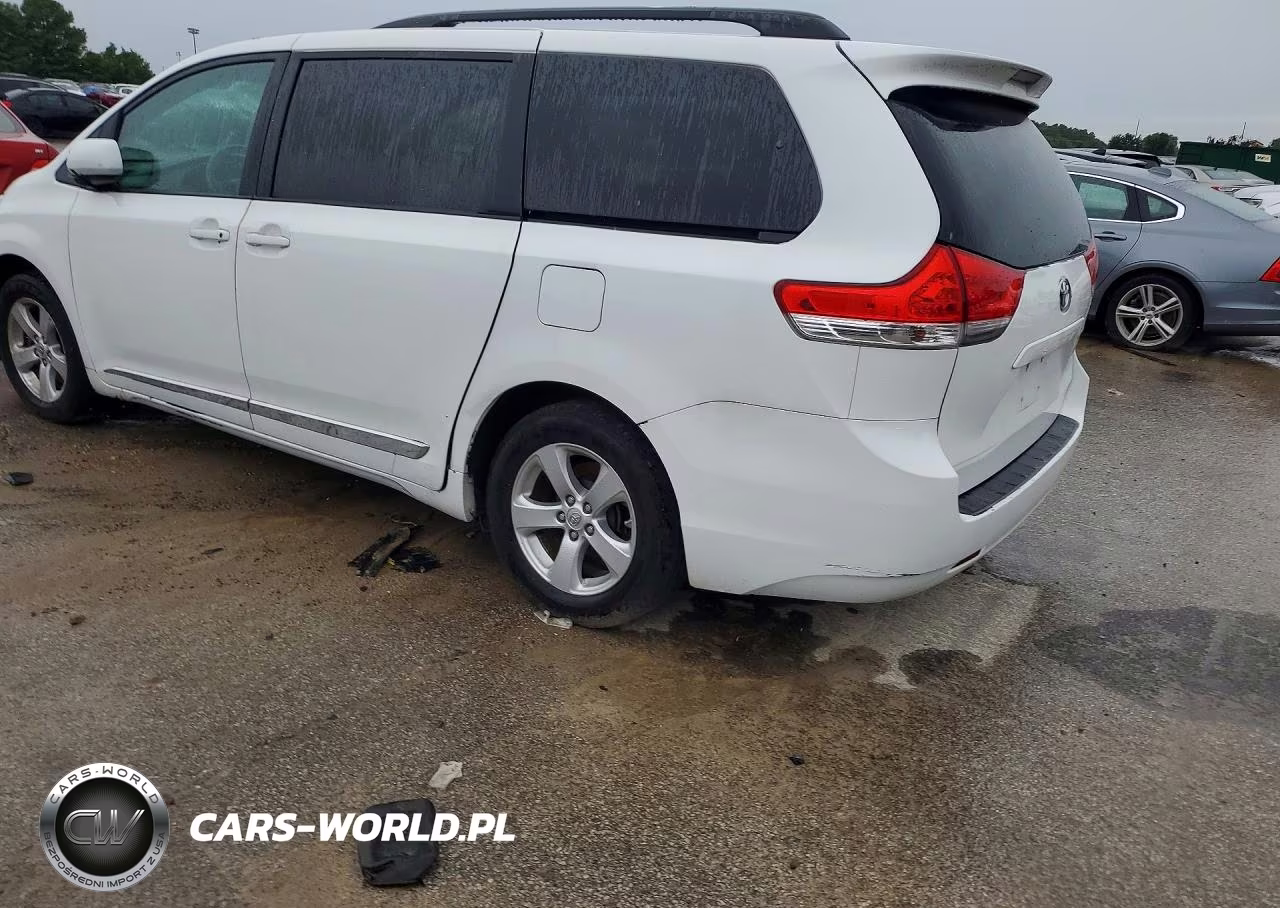 2013 Toyota Sienna Le VIN:5TDKK3DC7DS283296 - 2