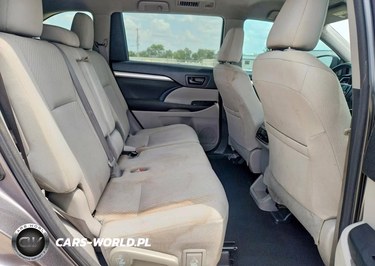 2018 Toyota Highlander Le VIN:5TDZARFH4JS034253 - 11