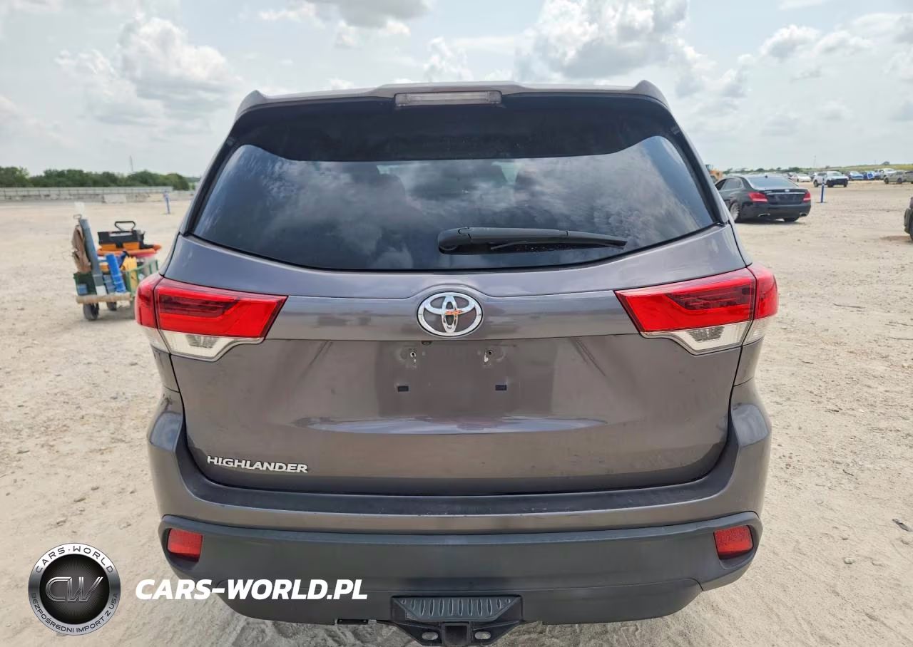 2018 Toyota Highlander Le VIN:5TDZARFH4JS034253 - 6