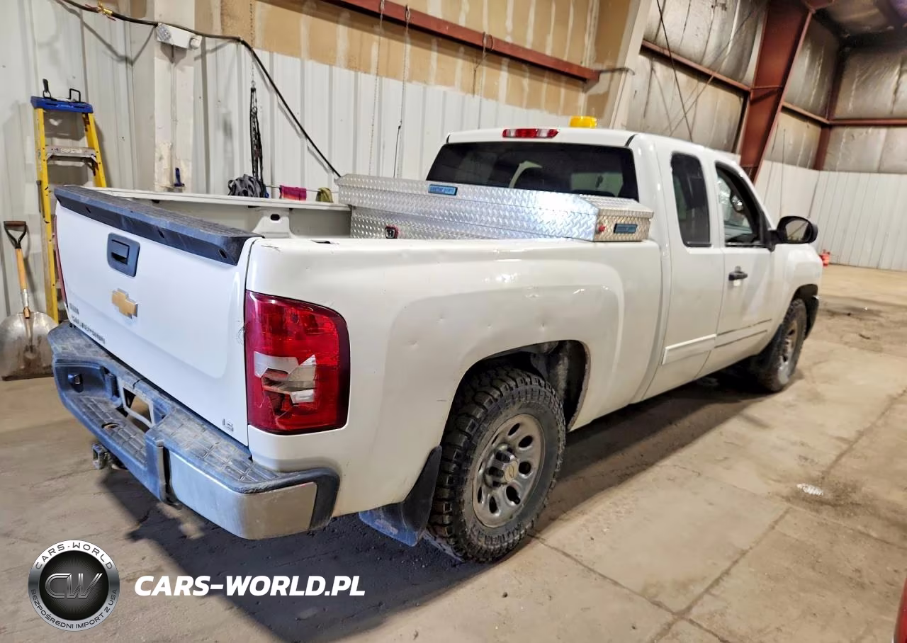 2012 Chevrolet Silverado K1500 Ls VIN:1GCRKREA4CZ315293 - 3