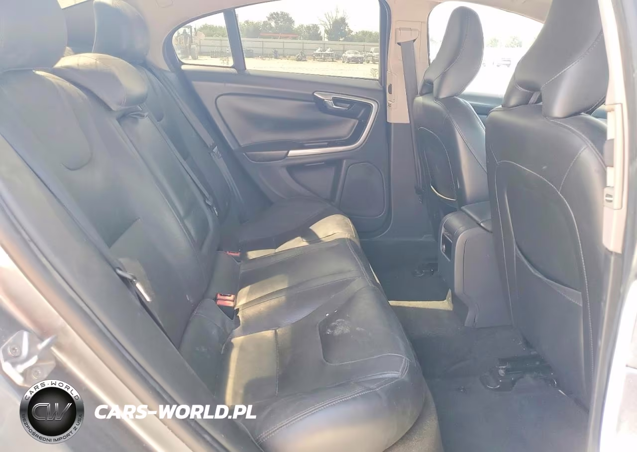 2017 Volvo S60 T5 VIN:YV126MFL6H2420677 - 10