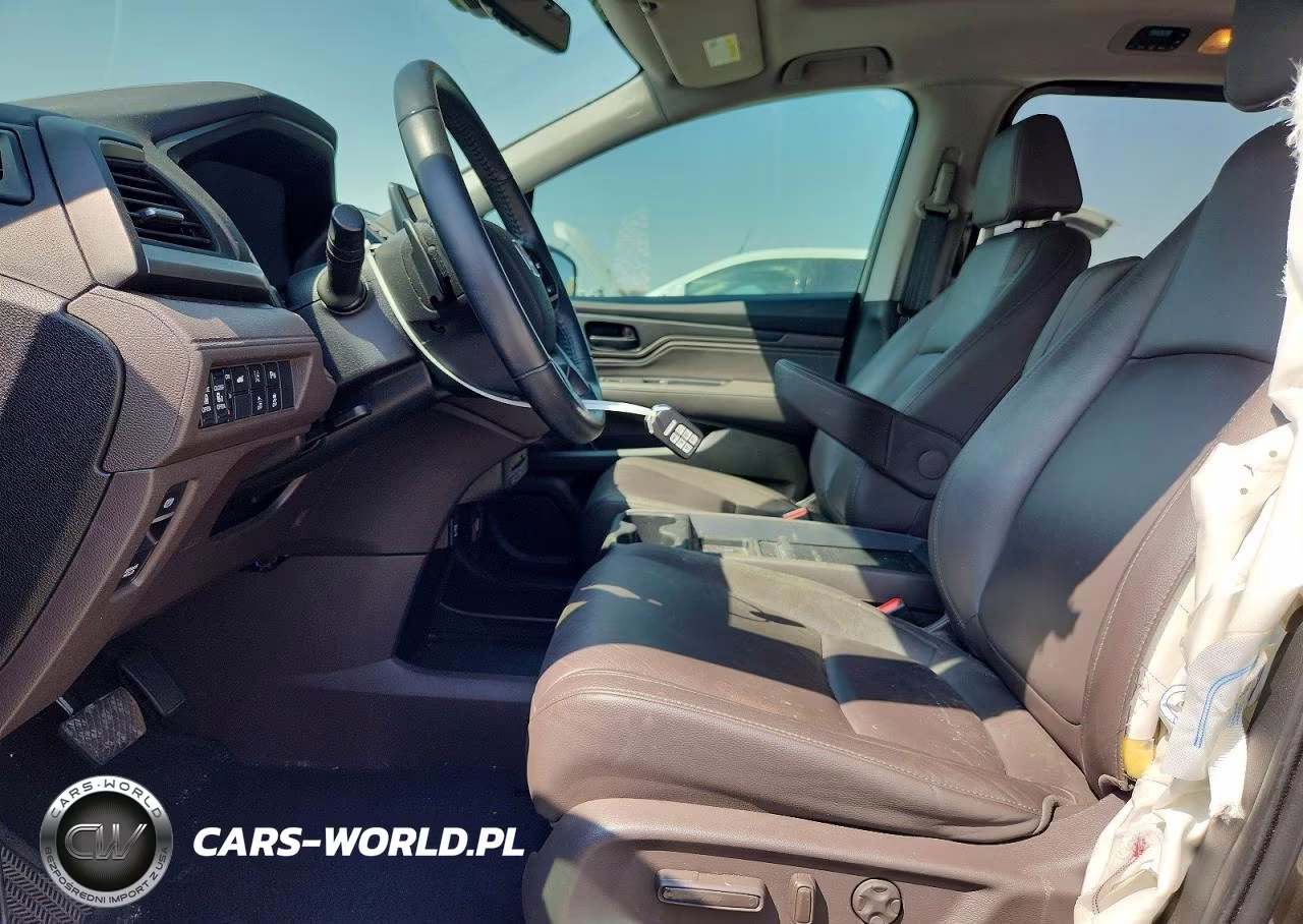 2020 Honda Odyssey Touring VIN:5FNRL6H88LB012351 - 7