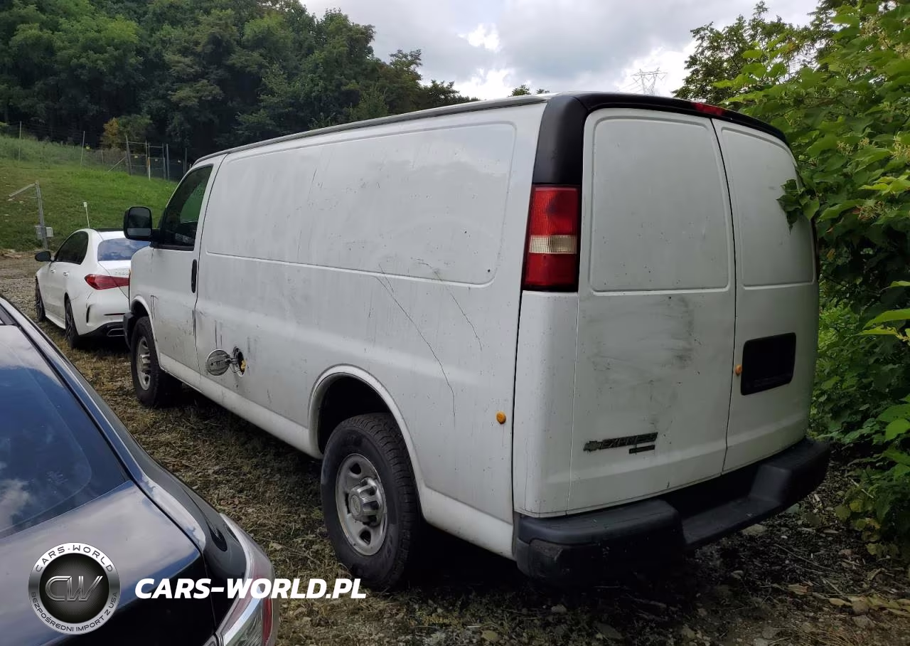 2013 Chevrolet Express G2500 VIN:1GCWGFBA9D1118143 - 2