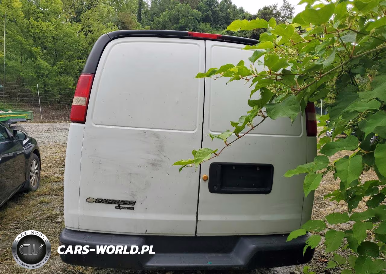 2013 Chevrolet Express G2500 VIN:1GCWGFBA9D1118143 - 6